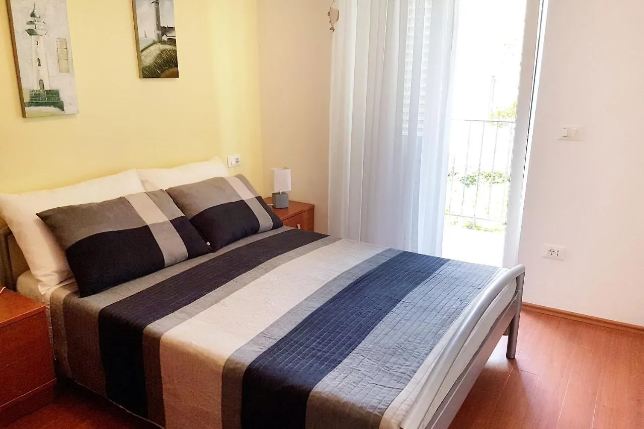Apartments By The Sea Rovinj - 3373