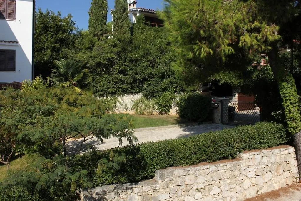 Apartments By The Sea Rovinj - 3373