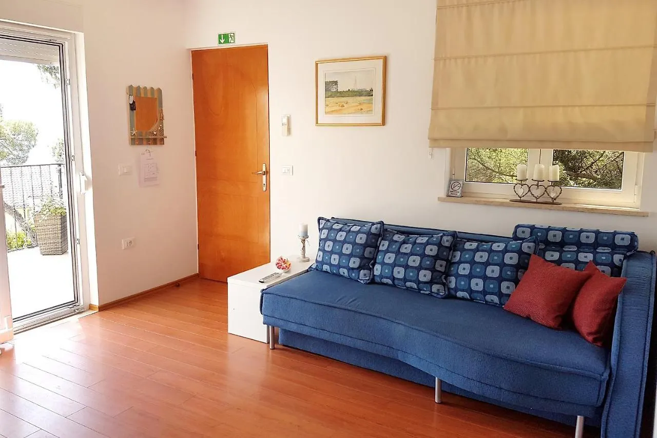 Apartments By The Sea Rovinj - 3373