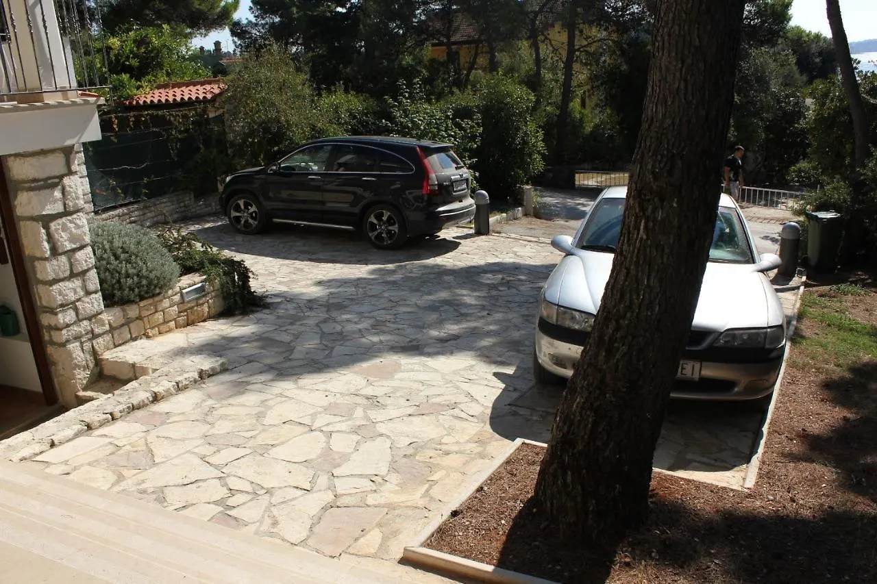 Apartments By The Sea Rovinj - 3373