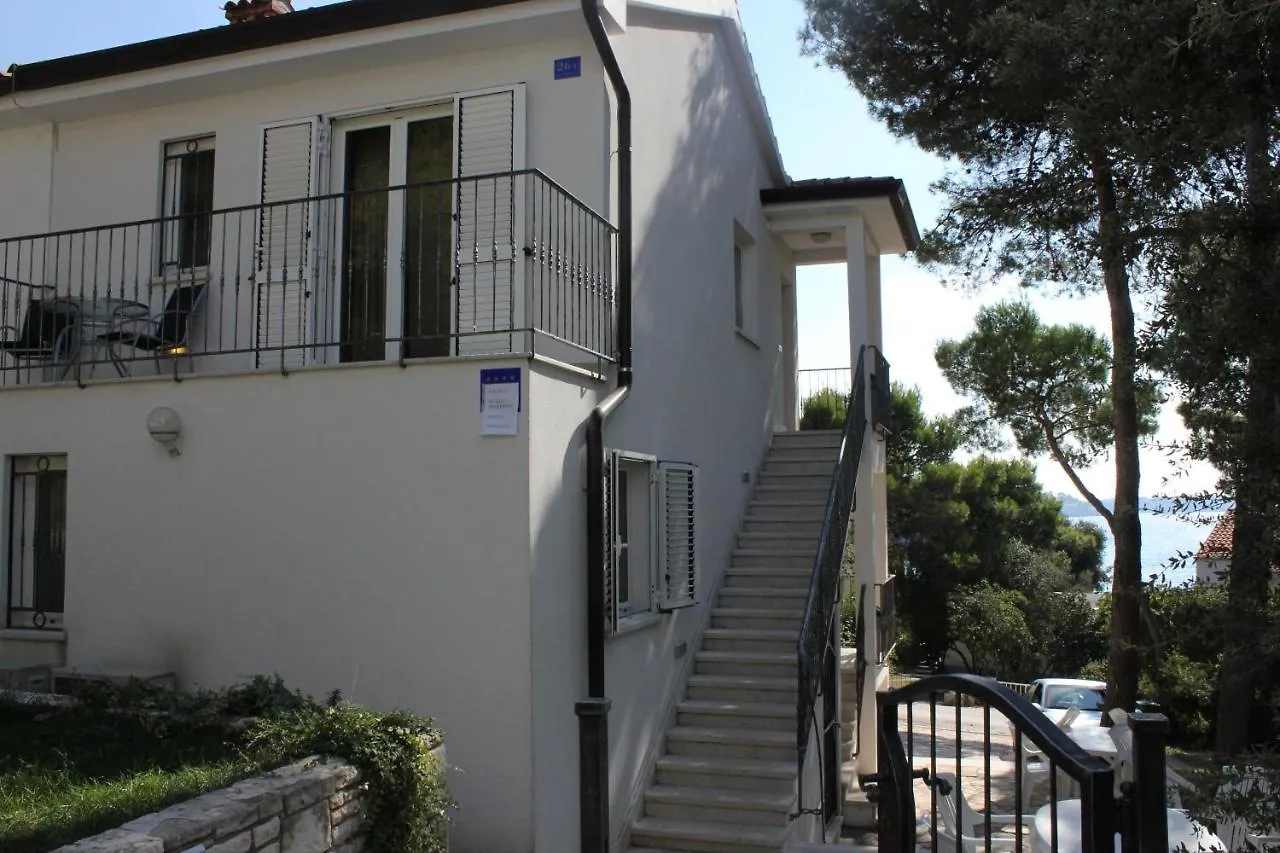 Apartments By The Sea Rovinj - 3373 Kroatië